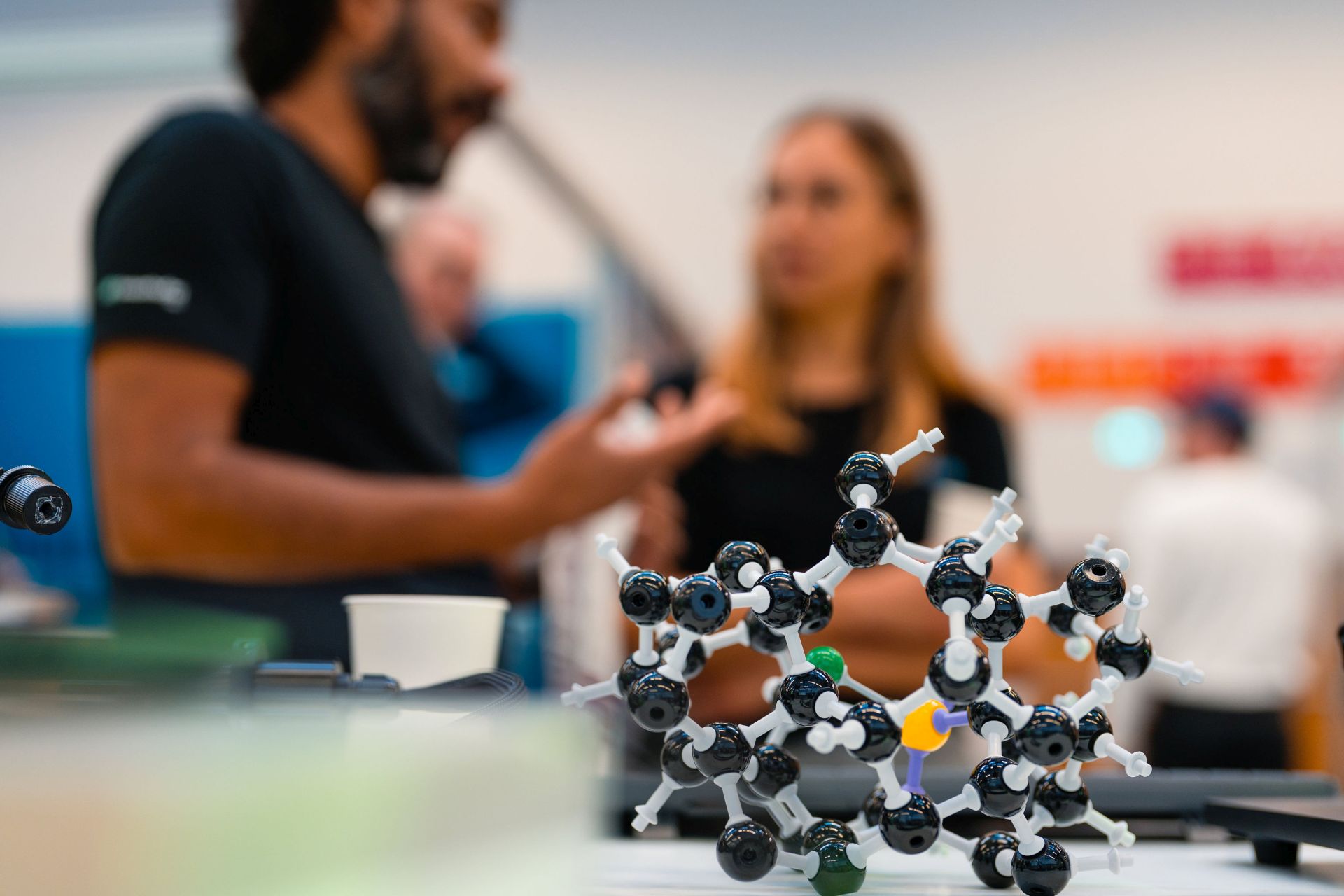 Die Landesinitiative Quantum<sup>BW</sup> präsentierte bei der Quantum Effects 2023 Quantentechnologien aus Baden-Württemberg.